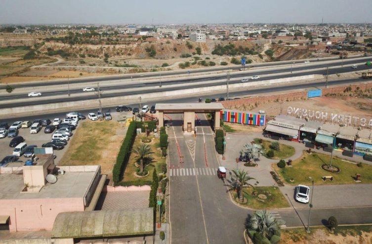 3,5 Marla plots on installments in Lahore